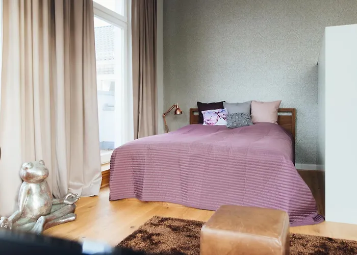 Apartment Zentrale, Moderne Mit Balkon Oder Dachterrasse