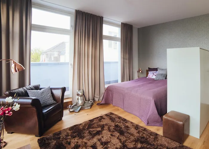 Zentrale, Moderne Mit Balkon Oder Dachterrasse Hamburg