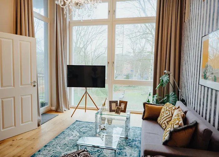 Apartment Zentrale, Moderne Mit Balkon Oder Dachterrasse Hamburg